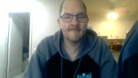 Snapshot of geekgamer41 chatting on June 16, 3:25 pm geekgamer41 online show from June 16, 3:25 pm
