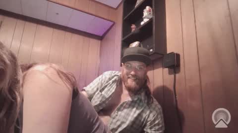 Snapshot of geeznutsizonyrchyn chatting on October 15, 8:14 am Geeznutsizonyrchyn online show from October 15, 8:14 am