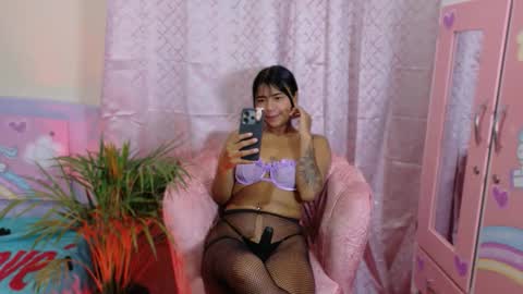 gema_shiny online show from September 27, 4:50 am