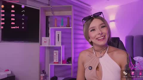 Snapshot of gemarodriguez_ chatting on December 16, 5:01 am Gemma online show from December 16, 5:01 am