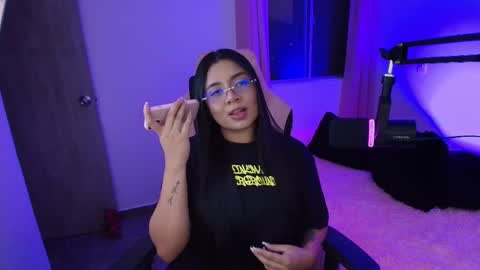 geminis11 online show from March 8, 11:30 pm