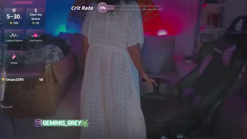 Snapshot of geminis_grey chatting on November 13, 3:05 am Geminis online show from November 13, 3:05 am