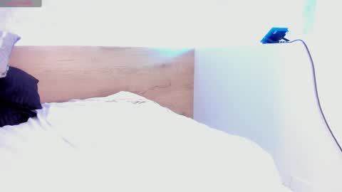 geminis muentes online show from January 3, 5:50 am