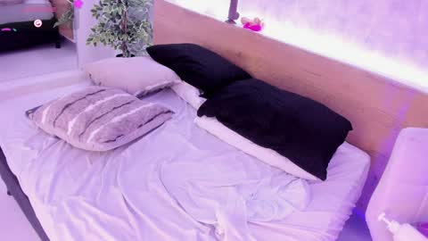 geminis muentes online show from January 12, 6:28 am