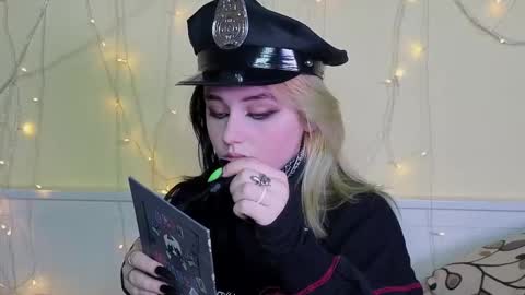 Ilona online show from November 14, 6:06 pm