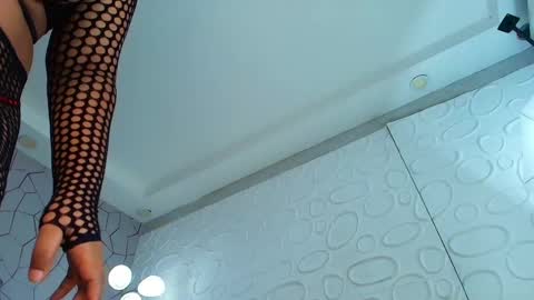 genesisrayden online show from April 7, 7:58 pm