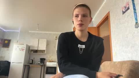 Mila online show from October 5, 9:18 am