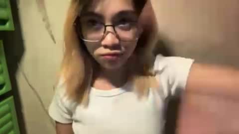 Snapshot of genesistresvant chatting on January 11, 12:32 pm Yuki online show from January 11, 12:32 pm