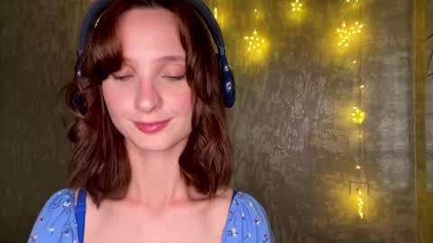 Riana online show from April 25, 9:34 am