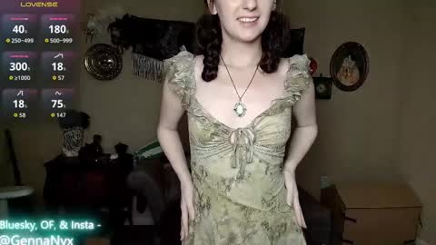 Snapshot of gennanyx chatting on November 24, 7:30 am Genna Nyx online show from November 24, 7:30 am