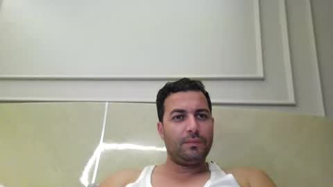 Snapshot of genteldevil chatting on November 30, 1:20 am genteldevil online show from November 30, 1:20 am