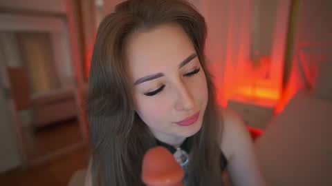 gentleadellee online show from March 31, 12:05 pm