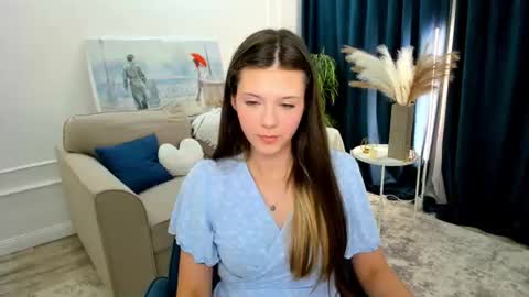 Snapshot of gentltease chatting on June 15, 8:22 pm Alice online show from June 15, 8:22 pm