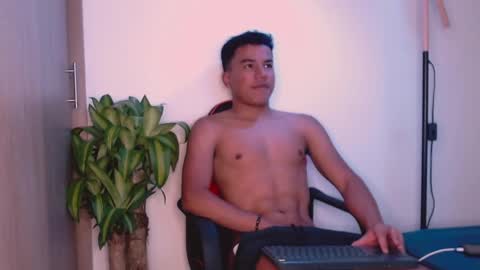 Jorge online show from December 22, 9:42 pm