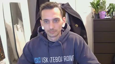 georgek0011 online show from December 2, 2:06 am