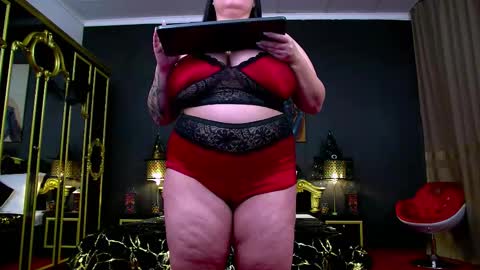 GeorgiaLerox online show from October 19, 1:01 pm