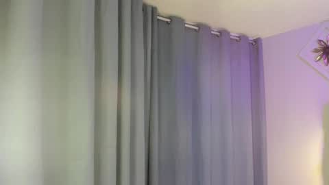 Snapshot of georgina_sensuelle chatting on January 16, 10:52 am Georgina online show from January 16, 10:52 am