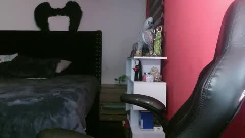 Georgina  online show from November 12, 5:30 am