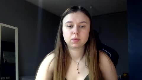 georginagina online show from December 16, 11:59 am