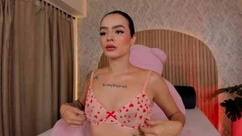 Kendal  online show from February 17, 12:56 pm