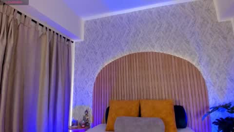 Kendal  online show from February 24, 1:20 pm