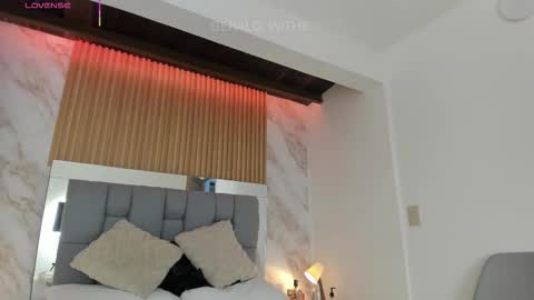 Snapshot of gerald_withe chatting on February 26, 12:04 pm Gerald Withe online show from February 26, 12:04 pm