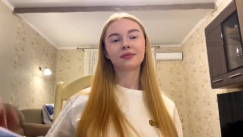 Amelia online show from September 25, 4:00 pm