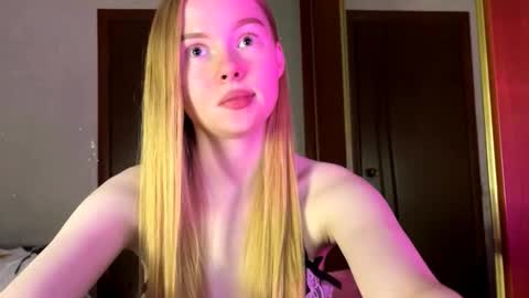 Amelia online show from October 12, 7:57 pm