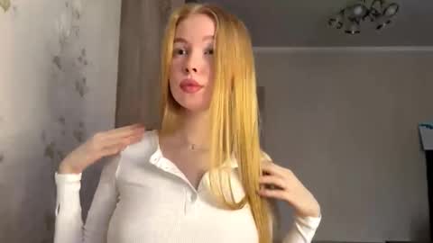 Amelia online show from October 18, 8:59 am