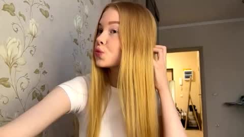 Amelia online show from October 20, 9:43 am