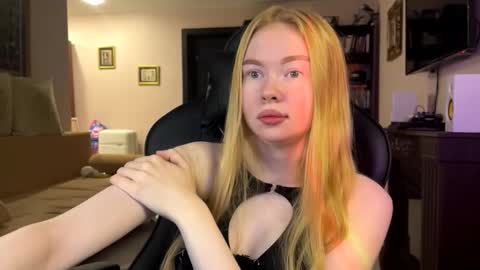 Amelia online show from November 7, 4:34 am