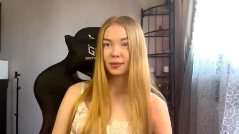 Amelia online show from November 17, 5:24 am