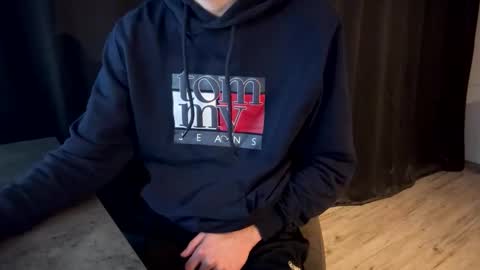 Snapshot of germanboy91565 chatting on December 15, 9:08 pm germanboy91565 online show from December 15, 9:08 pm