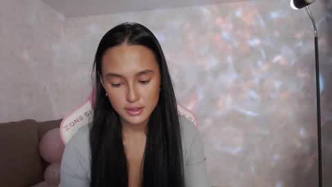 Snapshot of germiona_shine chatting on March 11, 4:18 am Germiona online show from March 11, 4:18 am