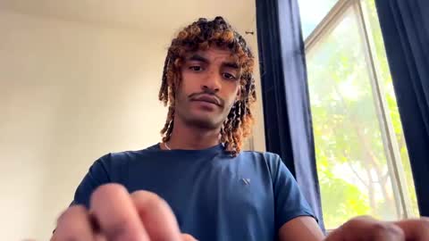 Snapshot of gerson229 chatting on October 14, 10:05 am gerson229 online show from October 14, 10:05 am