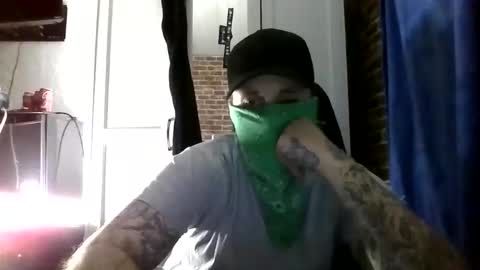 Snapshot of getithititnsplit chatting on December 15, 5:17 pm getithititnsplit online show from December 15, 5:17 pm