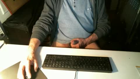 Snapshot of getz62 chatting on January 23, 10:54 pm getz62 online show from January 23, 10:54 pm