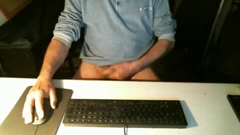 Snapshot of getz62 chatting on February 1, 9:00 am getz62 online show from February 1, 9:00 am