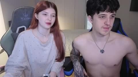 Snapshot of ggoppolsme chatting on October 16, 5:58 pm Ester and Ri online show from October 16, 5:58 pm