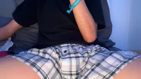 Snapshot of gh0st_boy_ chatting on October 15, 1:28 am gh0st_boy_ online show from October 15, 1:28 am