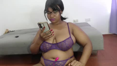 Snapshot of ghanima_sika chatting on May 22, 6:35 pm GHANIMA SIKA online show from May 22, 6:35 pm