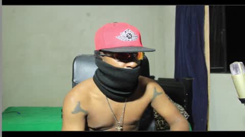 Snapshot of ghettolife2020 chatting on January 19, 2:04 am ghettolife2020 online show from January 19, 2:04 am