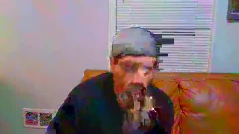 Snapshot of ghomps88 chatting on October 21, 5:52 am Gee online show from October 21, 5:52 am