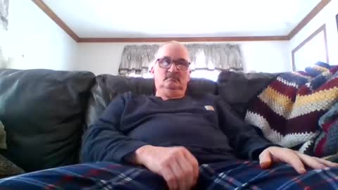 Snapshot of ghost2534 chatting on February 19, 2:12 pm ghost2534 online show from February 19, 2:12 pm