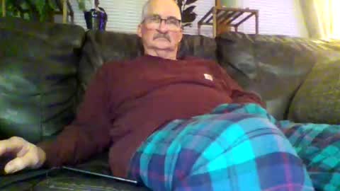 ghost2534 online show from December 1, 10:37 pm