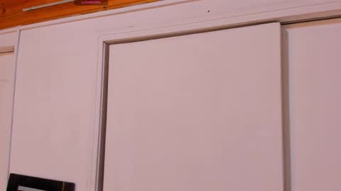 Snapshot of ghosty_doll chatting on December 14, 1:05 pm Allison online show from December 14, 1:05 pm