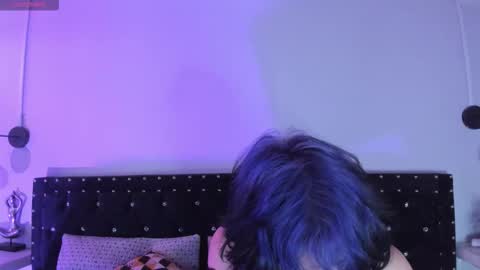 Snapshot of ghosty_doll chatting on January 7, 8:11 pm Allison online show from January 7, 8:11 pm