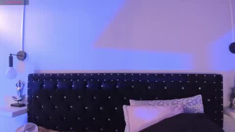 Snapshot of ghosty_doll chatting on January 17, 1:05 pm Allison online show from January 17, 1:05 pm