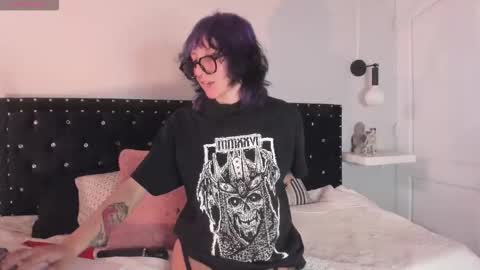 Snapshot of ghosty_doll chatting on February 3, 8:14 pm Allison online show from February 3, 8:14 pm