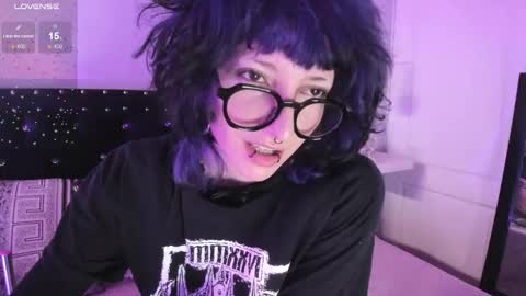 Snapshot of ghosty_doll chatting on February 9, 8:13 pm Allison online show from February 9, 8:13 pm